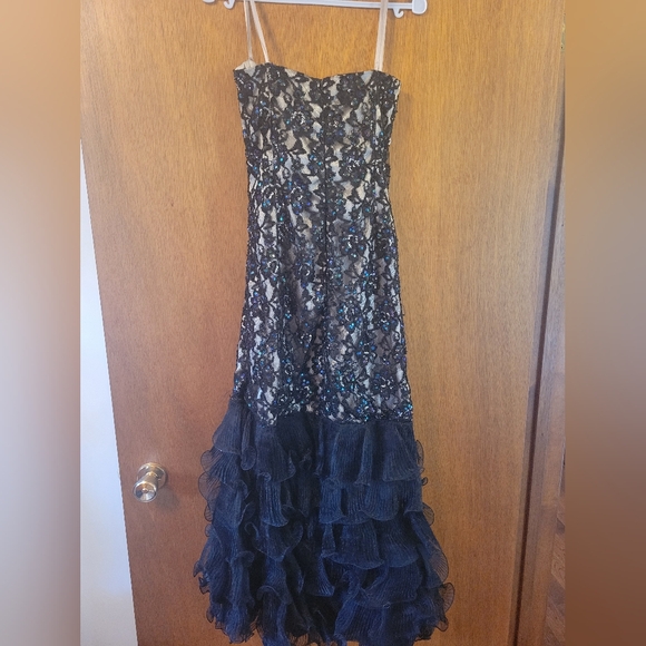 Formal Mermaid Gown - Picture 5 of 5